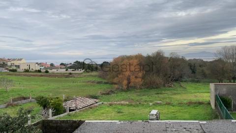 EDIFICIO CON GRAN POTENCIAL EN SAN VICENTE DO GROVE