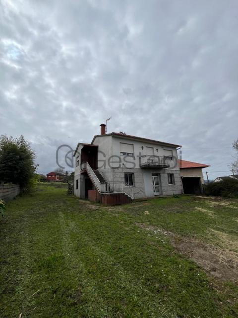 CASA UNIFAMILIAR EN BEMBRIVE VIGO