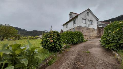 FINCA + CASA EN LA ZONA DE BARREIRO (DORRON) SANXENXO