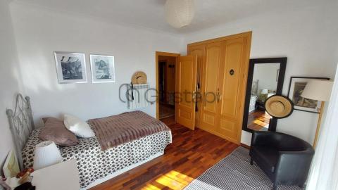 CHALET ADOSADO EN MIRAFLORES SANXENXO