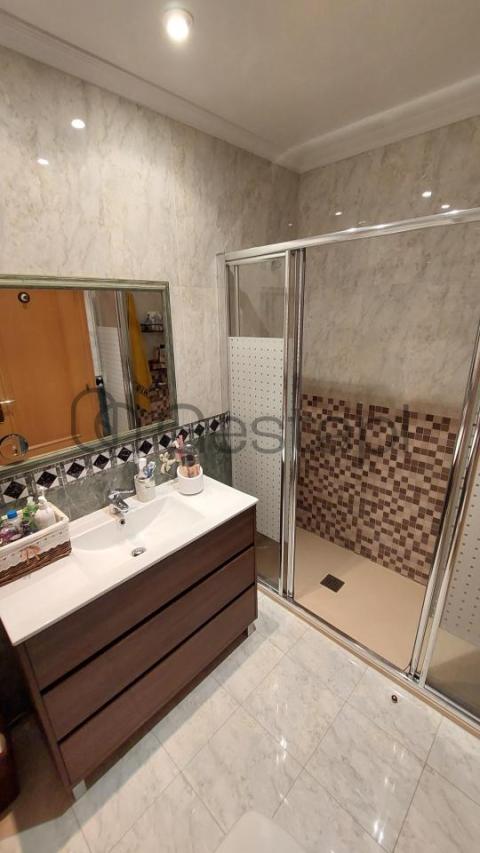 CHALET ADOSADO EN MIRAFLORES SANXENXO