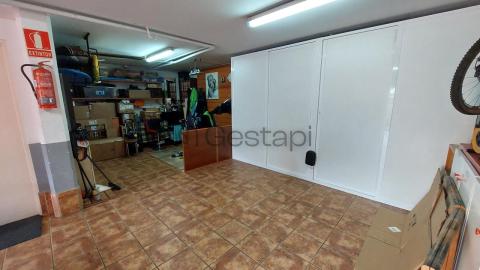 CHALET ADOSADO EN MIRAFLORES SANXENXO