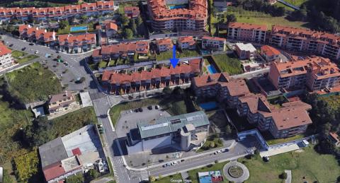 CHALET ADOSADO EN MIRAFLORES SANXENXO