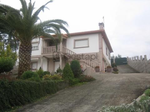 CASA - CHALET UNIFAMILIAR EN PONTECESURES