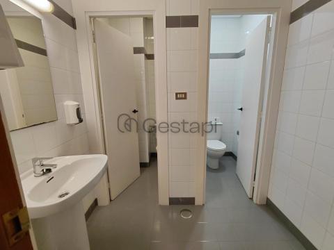 LOCAL CENTRO DE SANXENXO - ACONDICIONADO