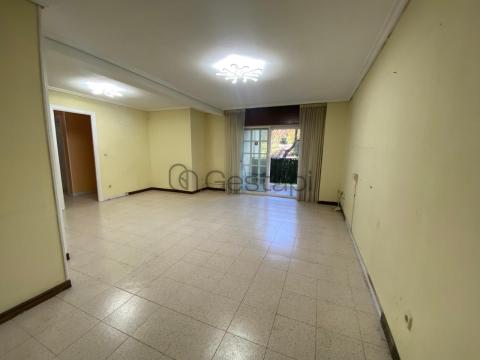 PISO 3 HABITACIONES C/ VIGO