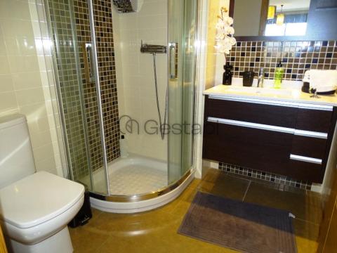 AMPLIO Y LUMINOSO PISO EN SANXENXO - CALLE PROGRESO