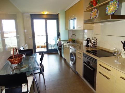 AMPLIO Y LUMINOSO PISO EN SANXENXO - CALLE PROGRESO