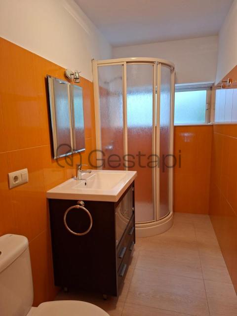 ALQUILER JULIO Y AGOSTO PISO 4 HABITACIONES CENTRO SANXENXO