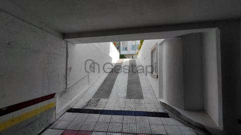 ÁTICO EN COMBARRO CON PLAZA PARA YATE Y ACCESO DIRECTO A LA PLAYA